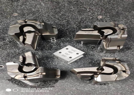 P20 100k à 500k coups moule insère des composants de moulage par injection