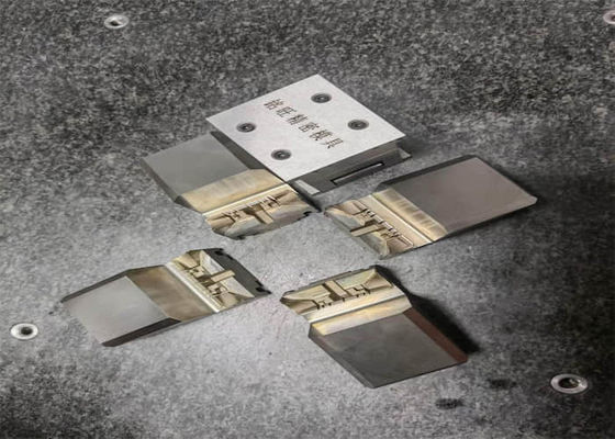 CAO SOLIDWORK Design Inserts de moulage Composants de moules automobiles