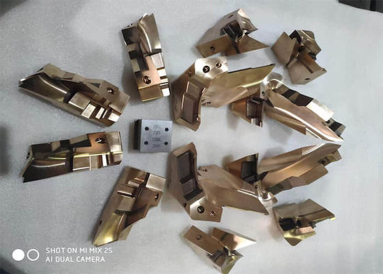 Inserts de moule de pièces non standard dans le moulage par injection