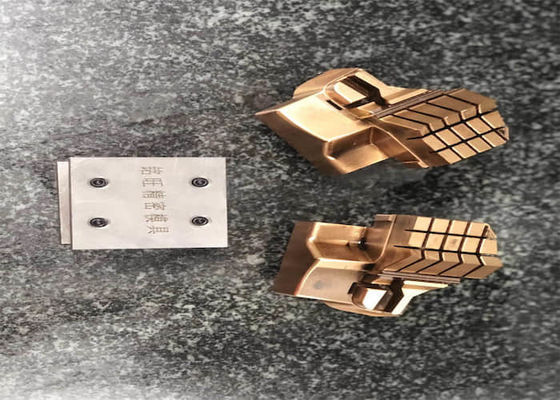 Le moule de coups de S136 P20 100k-500k insère des composants de moulage par injection